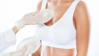 Brustvergrößerung - was man vor einer Brust-OP wissen sollte