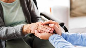 Pflegende Angehörige – die neue Herausforderung sicher meistern